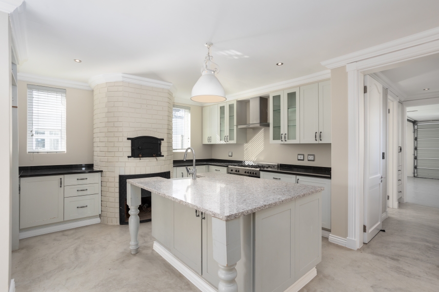 4 Bedroom Property for Sale in Val De Vie Estate Western Cape